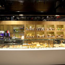 Ladenbau Baguette Tyrol 2