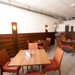 Tischlerei Cafe Vino Ibk 3