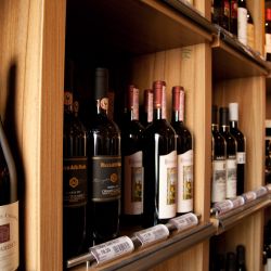 Tischlerei Hoertnagl Vinothek 8